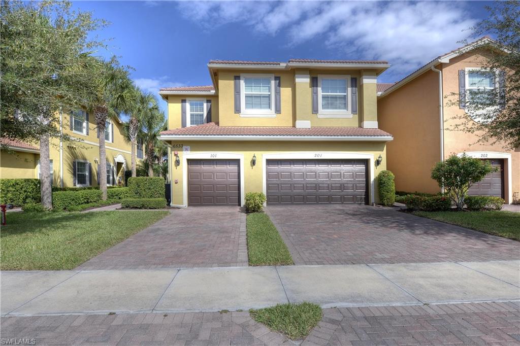 MARBELLA LAKES - Residential