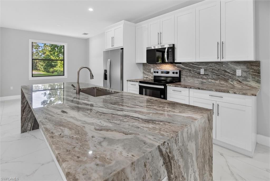 GOLDEN GATE ESTATES - Residential
