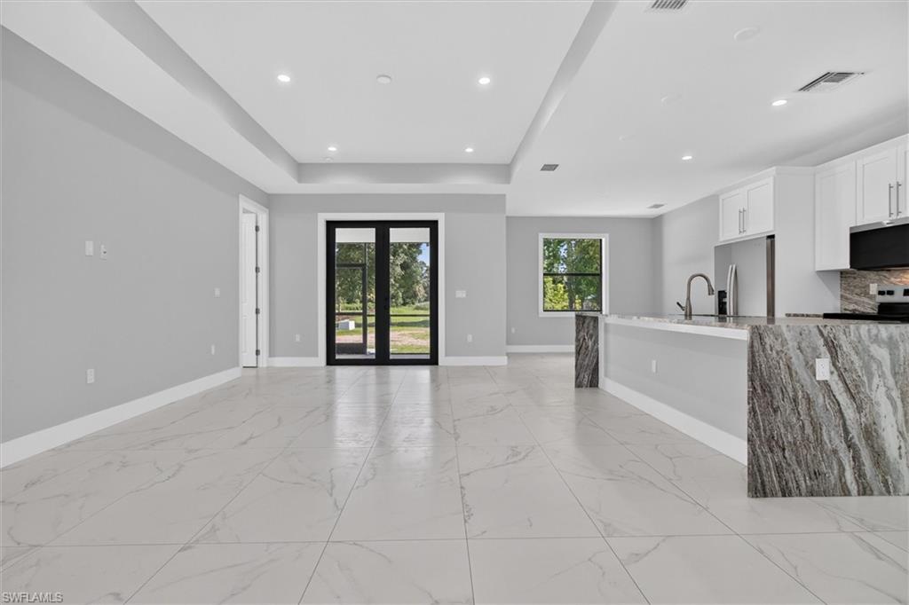 GOLDEN GATE ESTATES - Residential
