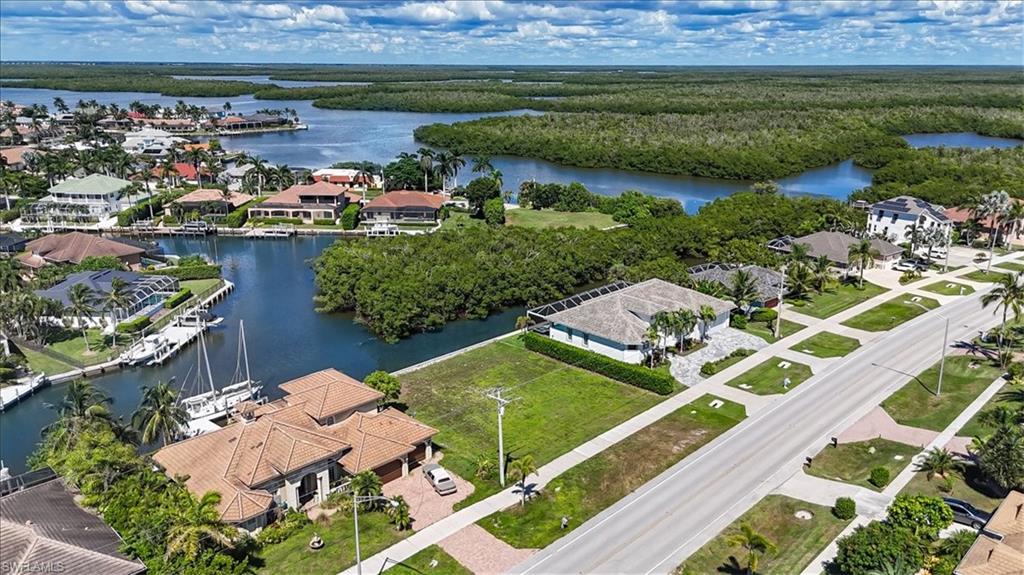 MARCO ISLAND - Land