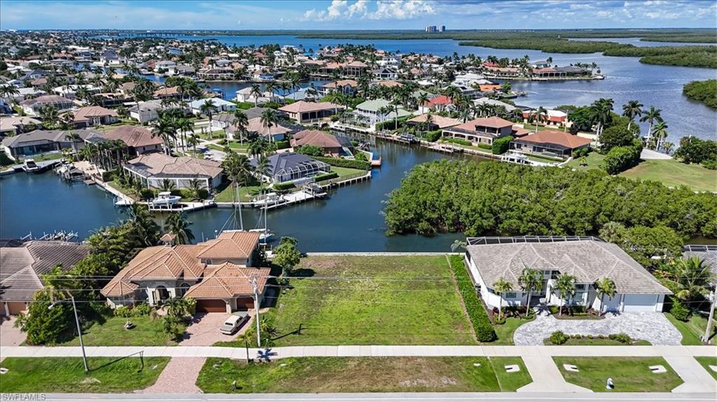 MARCO ISLAND - Land