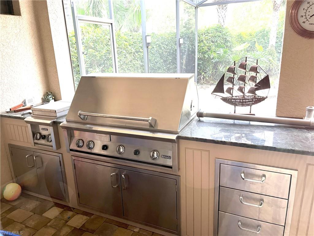 EMORY OAKS - Residential Lease