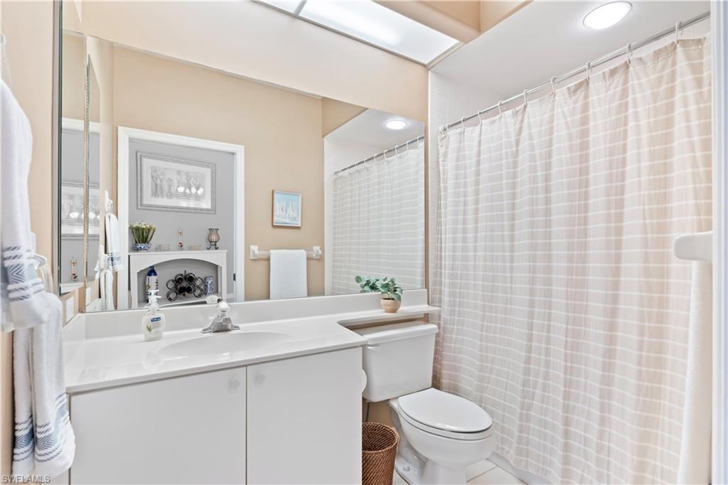 VILLAS - Residential Lease