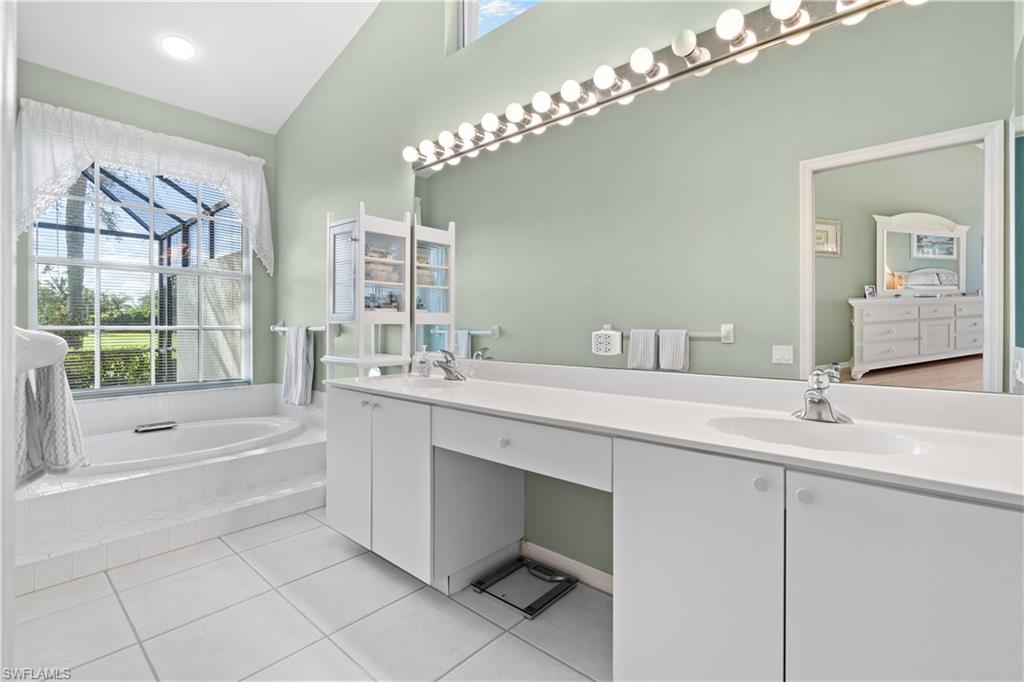 VILLAS - Residential Lease
