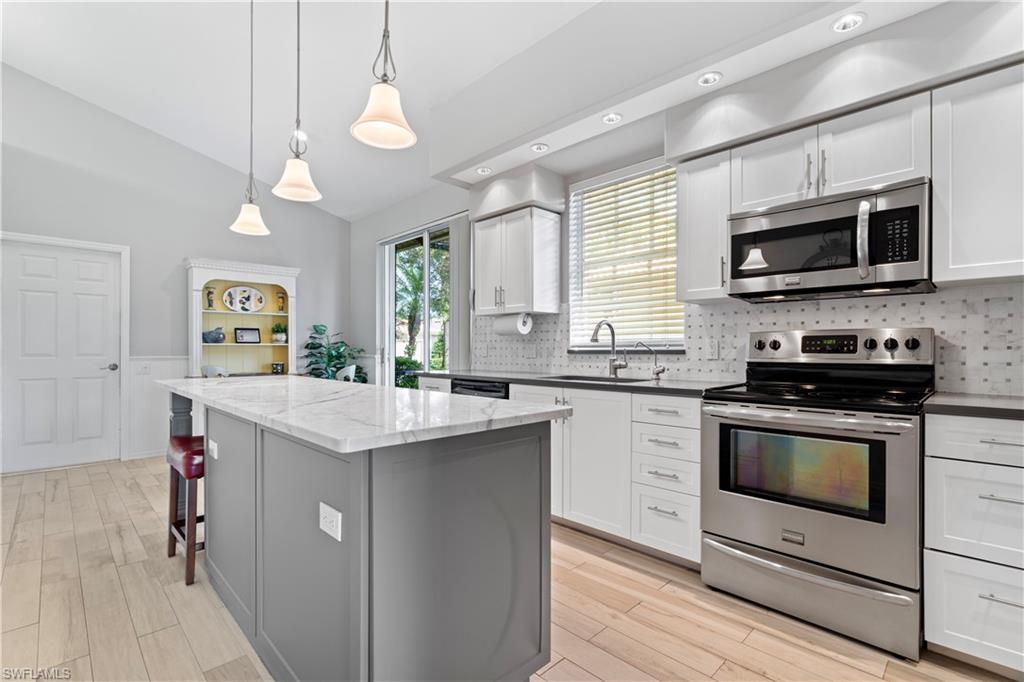 VILLAS - Residential Lease