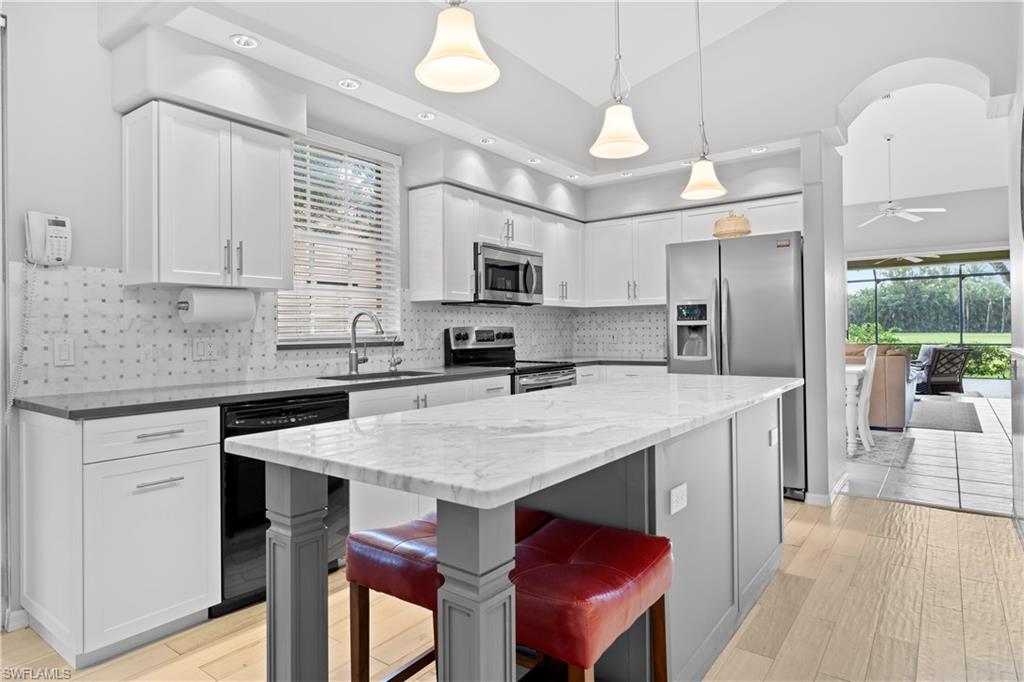 VILLAS - Residential Lease