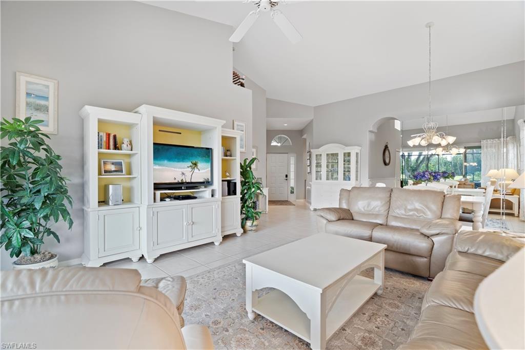 VILLAS - Residential Lease
