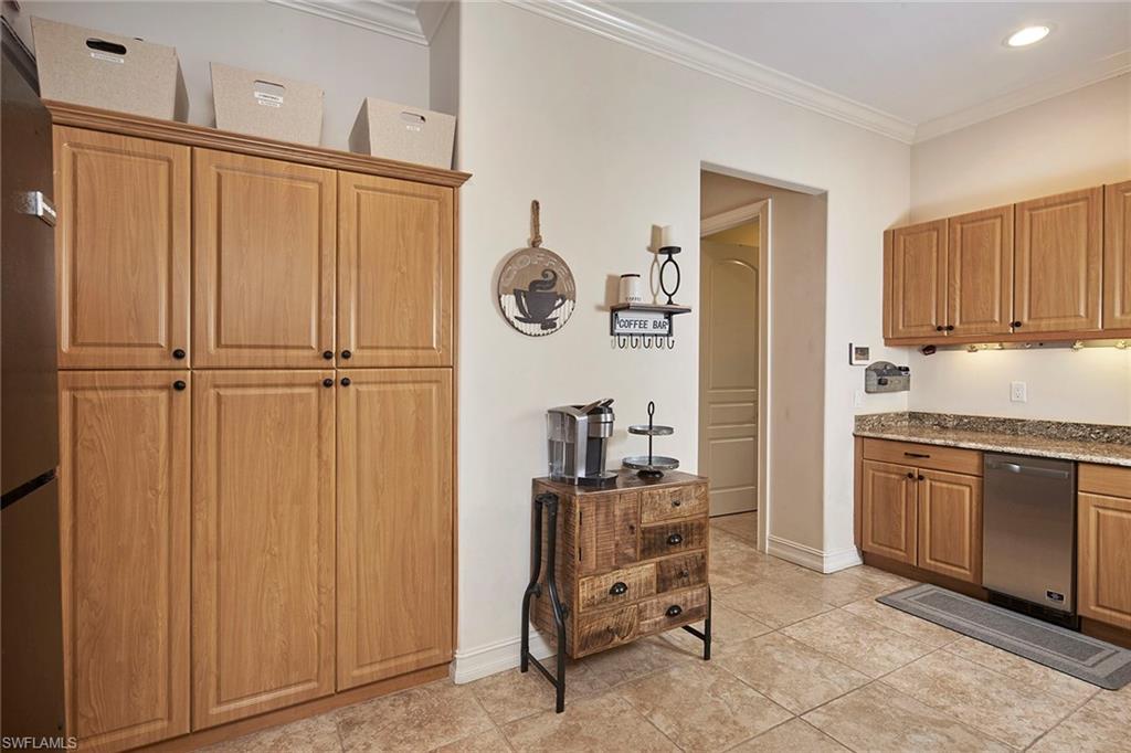 MOORINGS - Residential