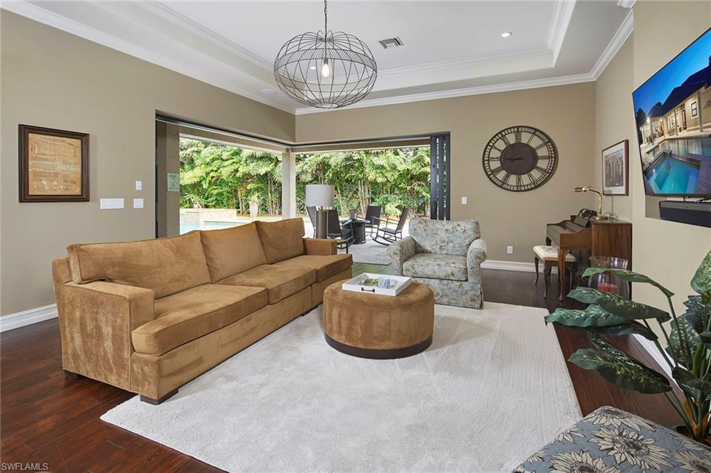 MOORINGS - Residential