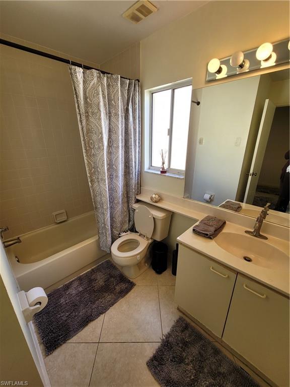 VILLAGES AT EMERALD LAKES - Residential Lease