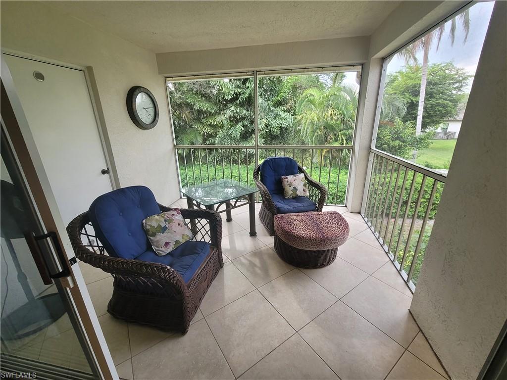 VILLAGES AT EMERALD LAKES - Residential Lease