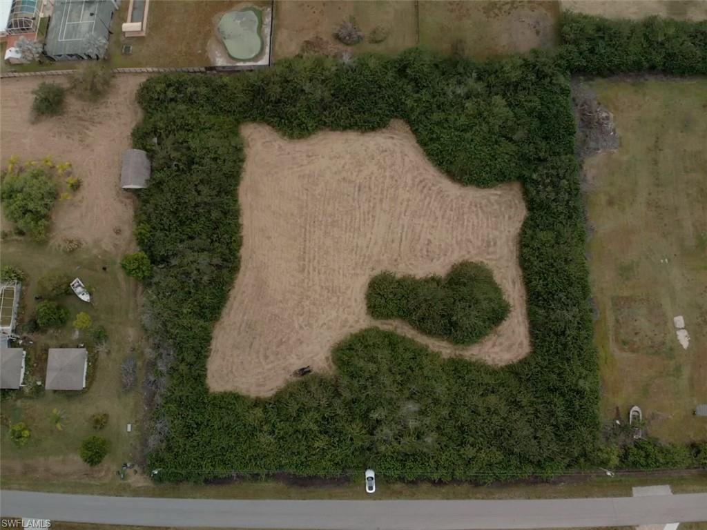 TRAIL DAIRY - Land