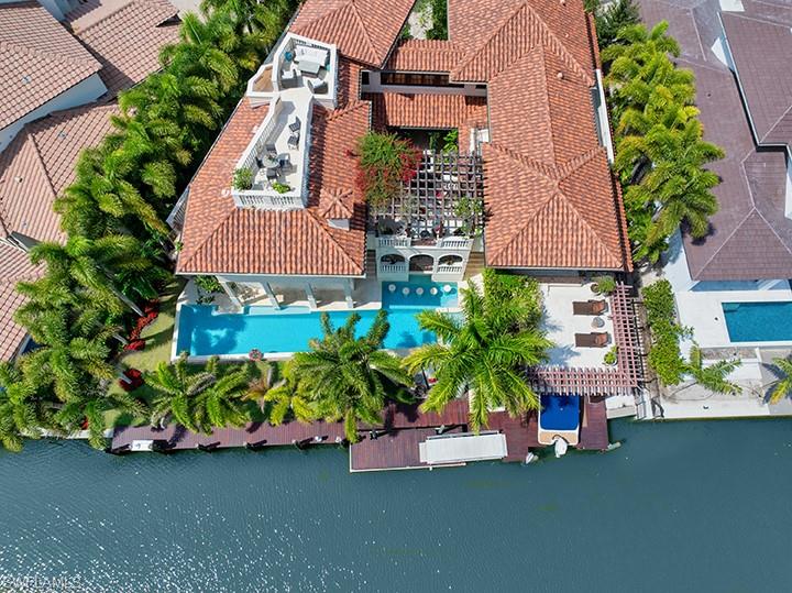 AQUALANE SHORES - Residential