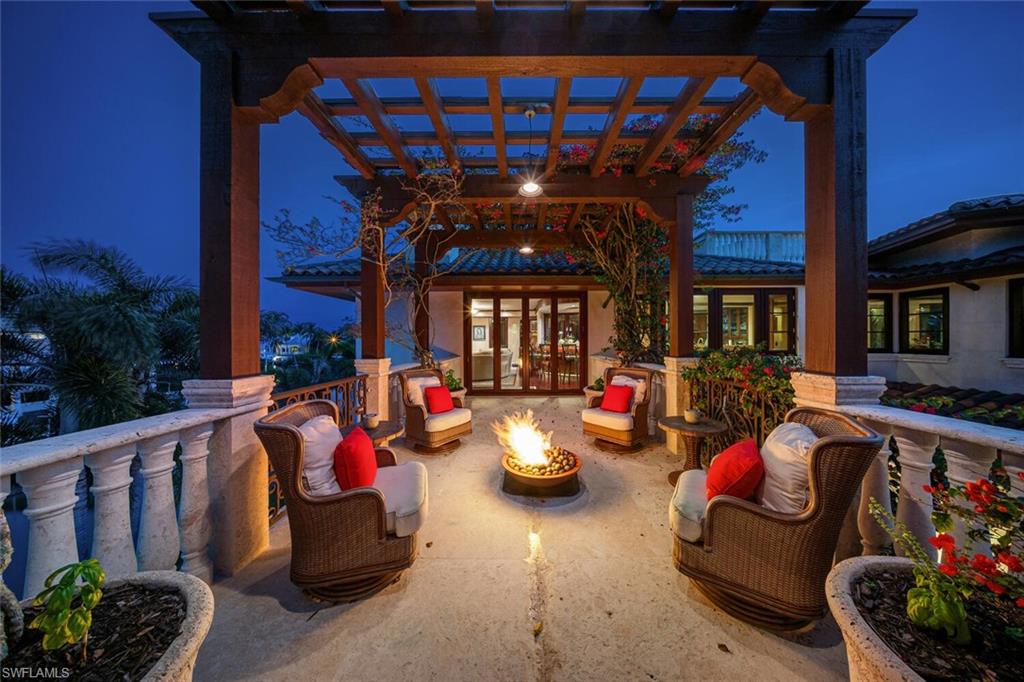 AQUALANE SHORES - Residential