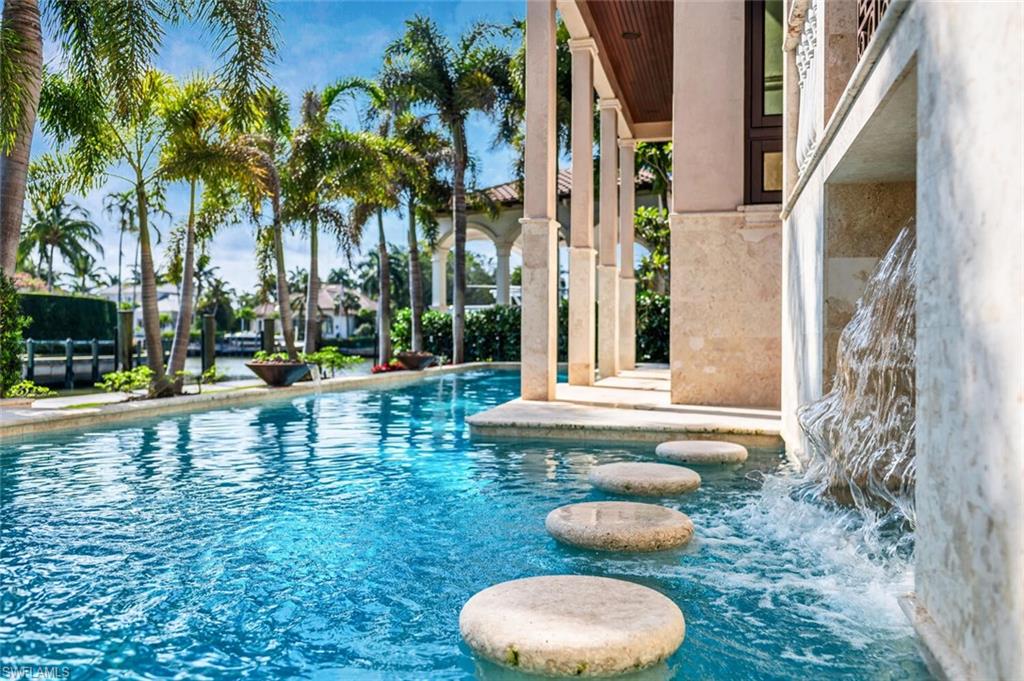 AQUALANE SHORES - Residential