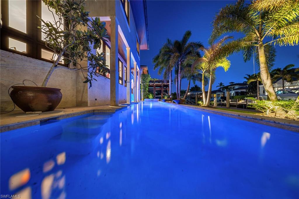 AQUALANE SHORES - Residential