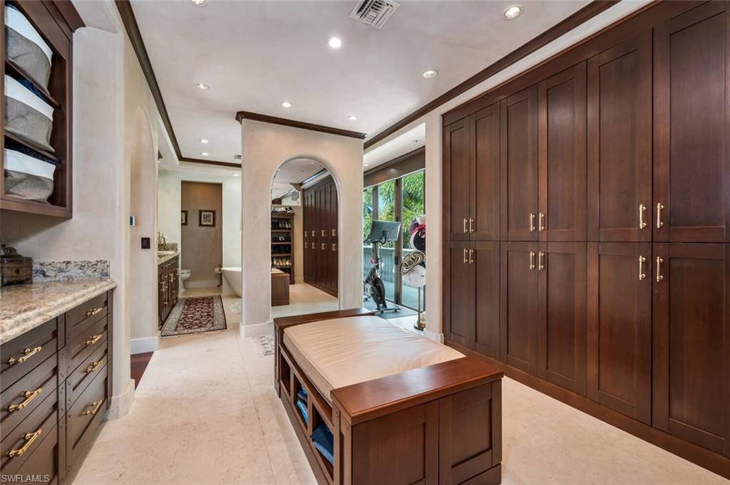 AQUALANE SHORES - Residential