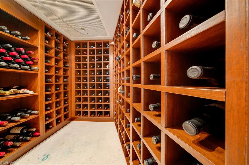 AQUALANE SHORES - Residential