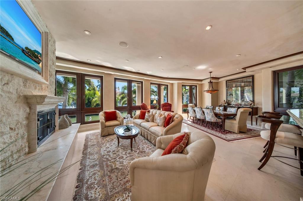 AQUALANE SHORES - Residential