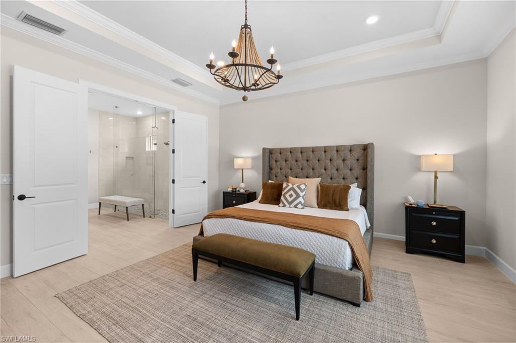 ESPLANADE LAKE CLUB - Residential