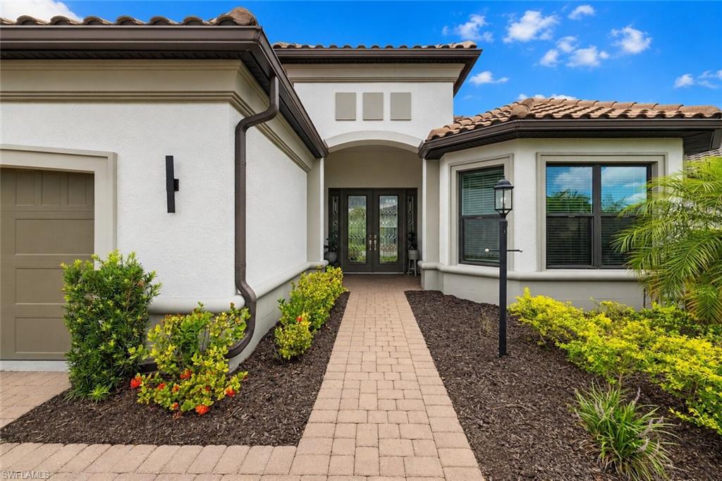 ESPLANADE LAKE CLUB - Residential