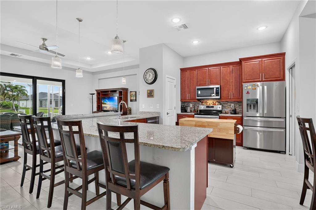 CAPE CORAL - Residential