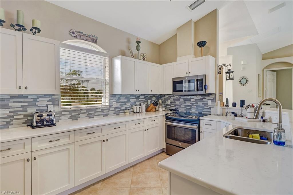 IMPERIAL RIVER ESTATES - Residential