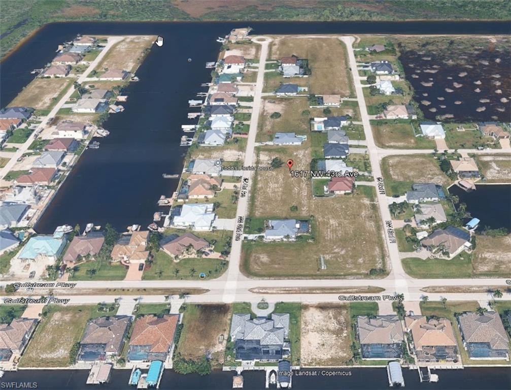 CAPE CORAL - Land