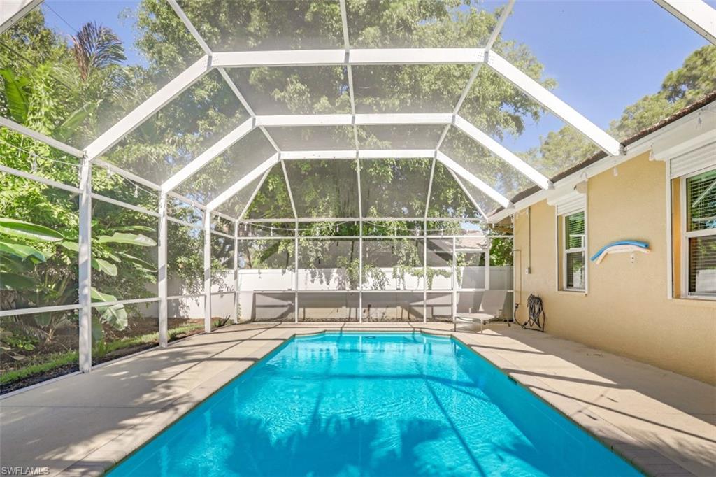 NAPLES PARK - Residential