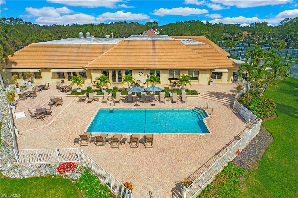 LONGSHORE LAKE - Residential