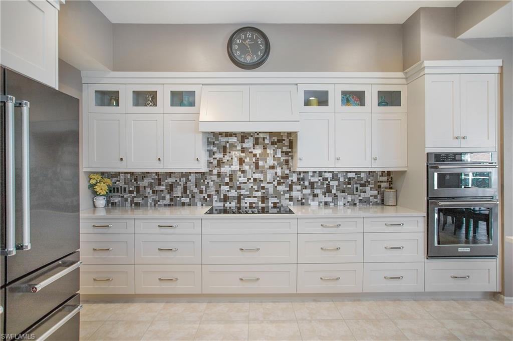 LONGSHORE LAKE - Residential