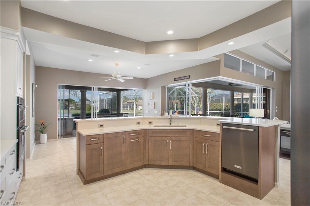 LONGSHORE LAKE - Residential