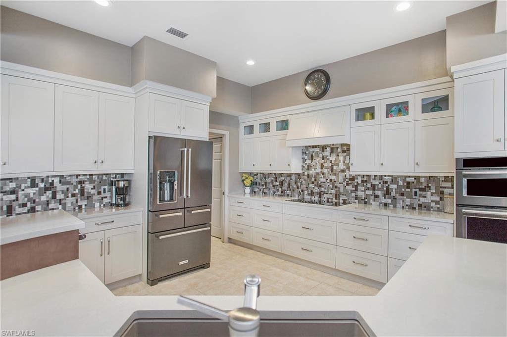 LONGSHORE LAKE - Residential