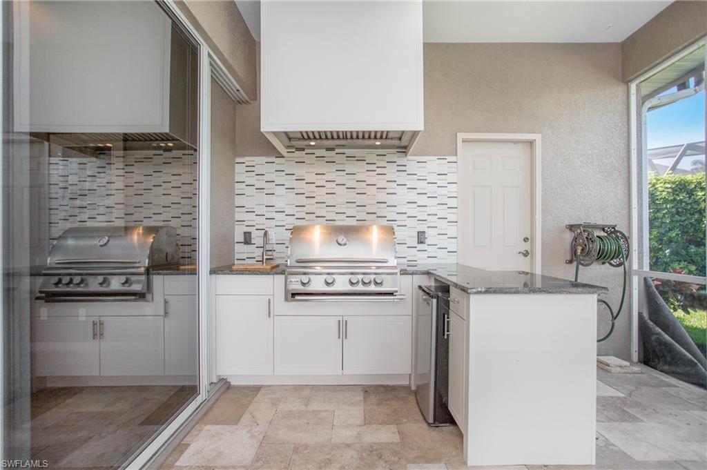 LONGSHORE LAKE - Residential