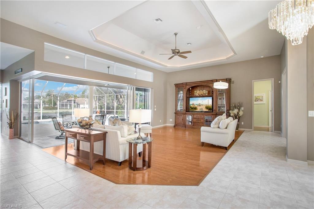 LONGSHORE LAKE - Residential