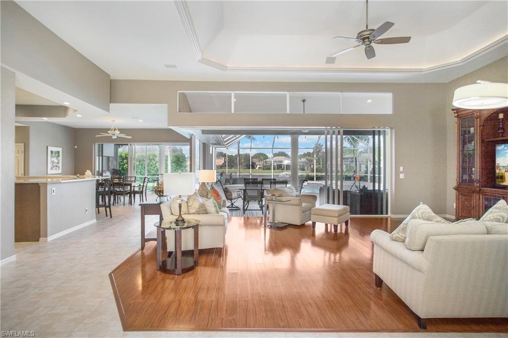 LONGSHORE LAKE - Residential