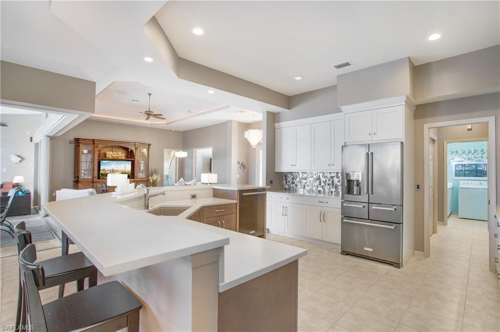 LONGSHORE LAKE - Residential