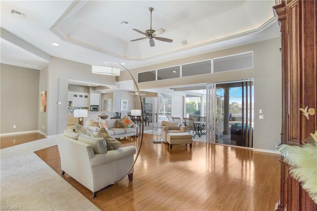 LONGSHORE LAKE - Residential