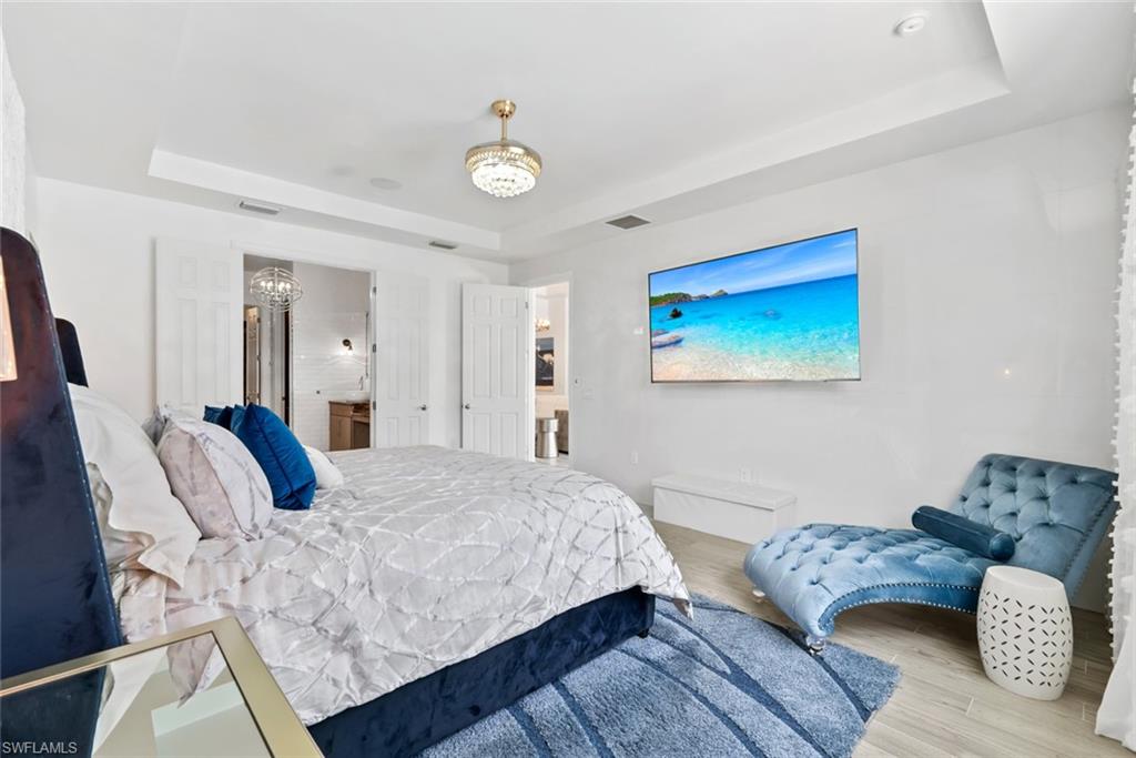 CORKSCREW SHORES - Residential