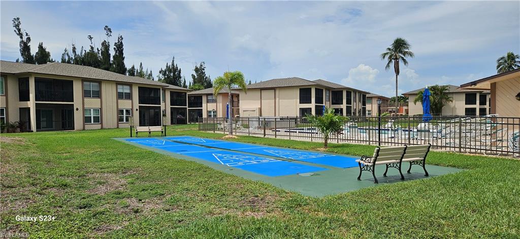 DAVIS WOODS CONDOMINIUM - Residential