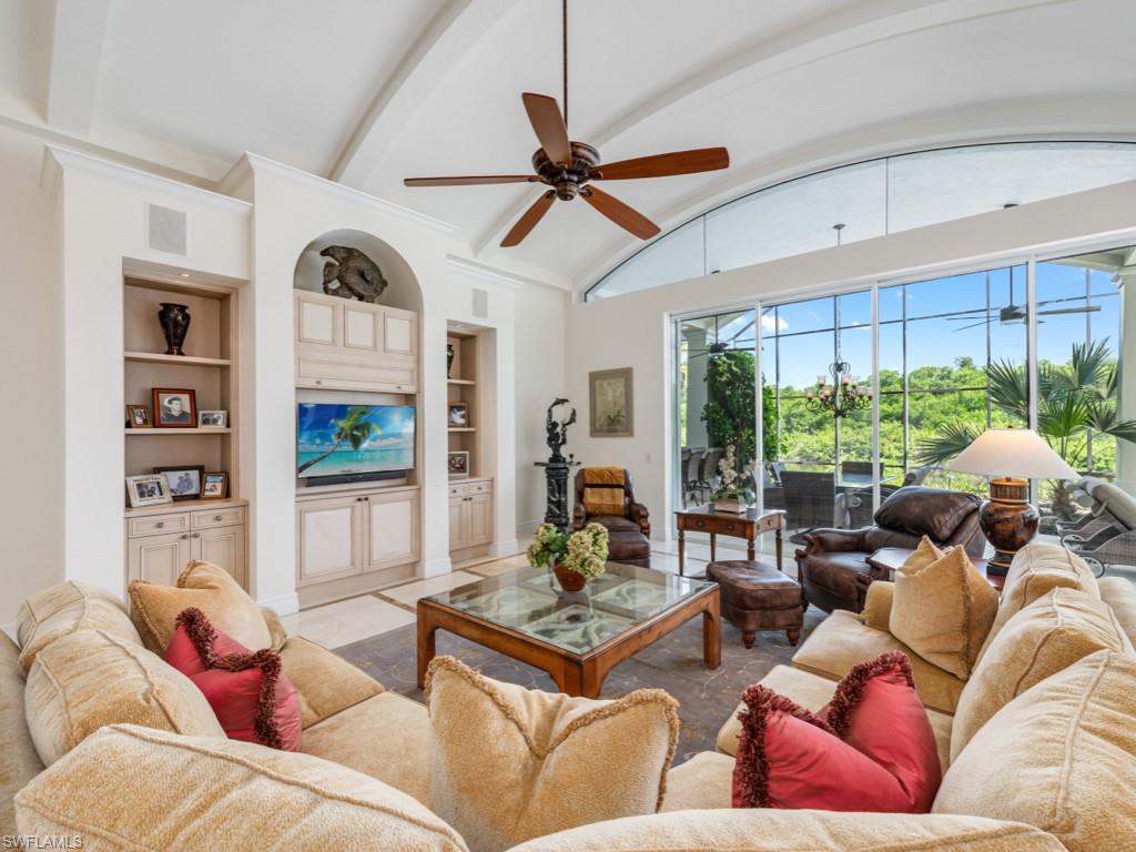 BAY WOODS - Residential