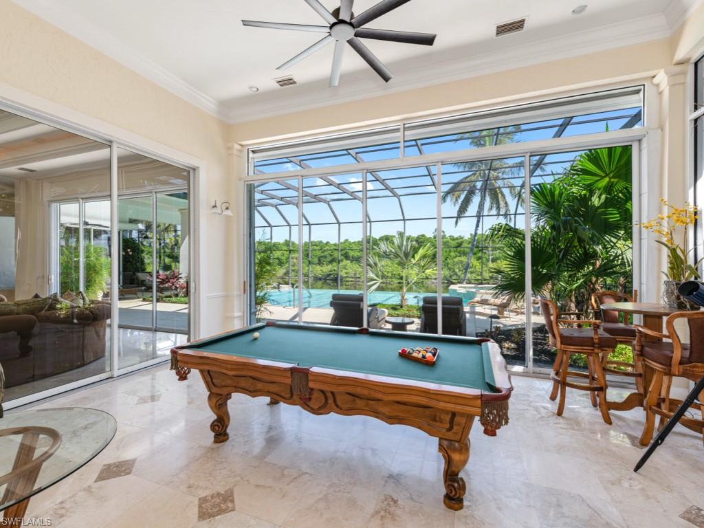 BAY WOODS - Residential