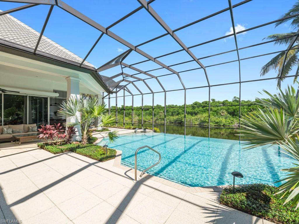 BAY WOODS - Residential