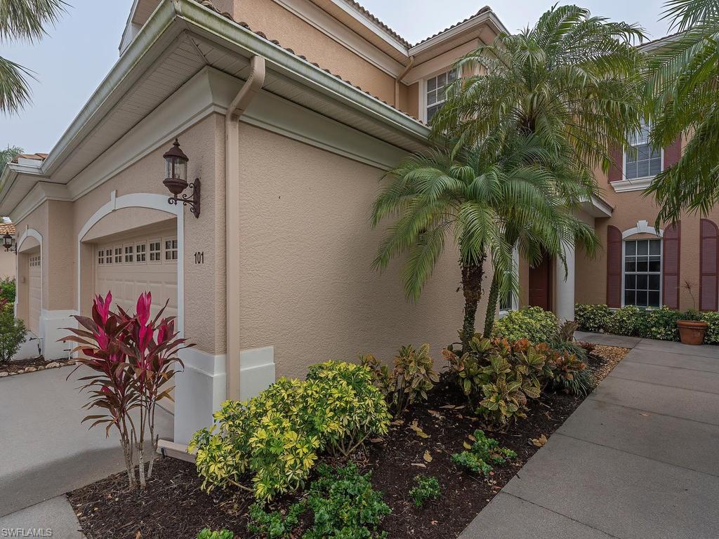 C.14455 - Lake and Golf Course view, 1st floor Coach Home in an Arnold Palmer Signature Bundled Golf Course Community. The Golf Course was just renovated and re-opened January 4, 2018. 2 Bedrooms plus 2 baths, large den with two sofa beds. Sold Turnkey