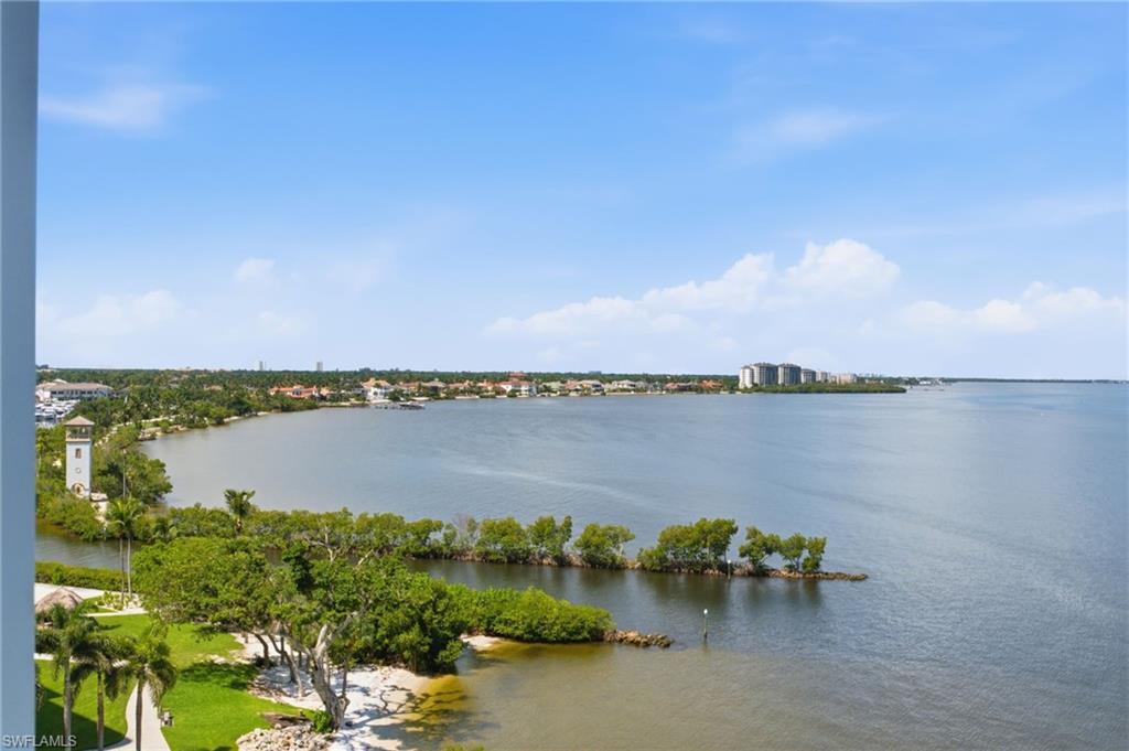 THE SHORES - Residential