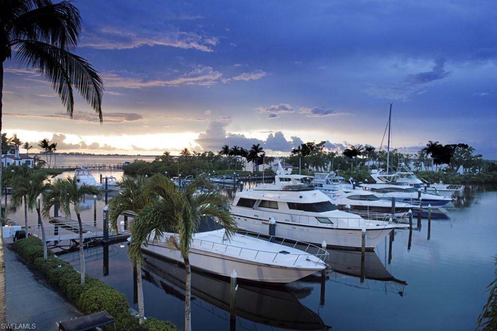 THE SHORES - Residential