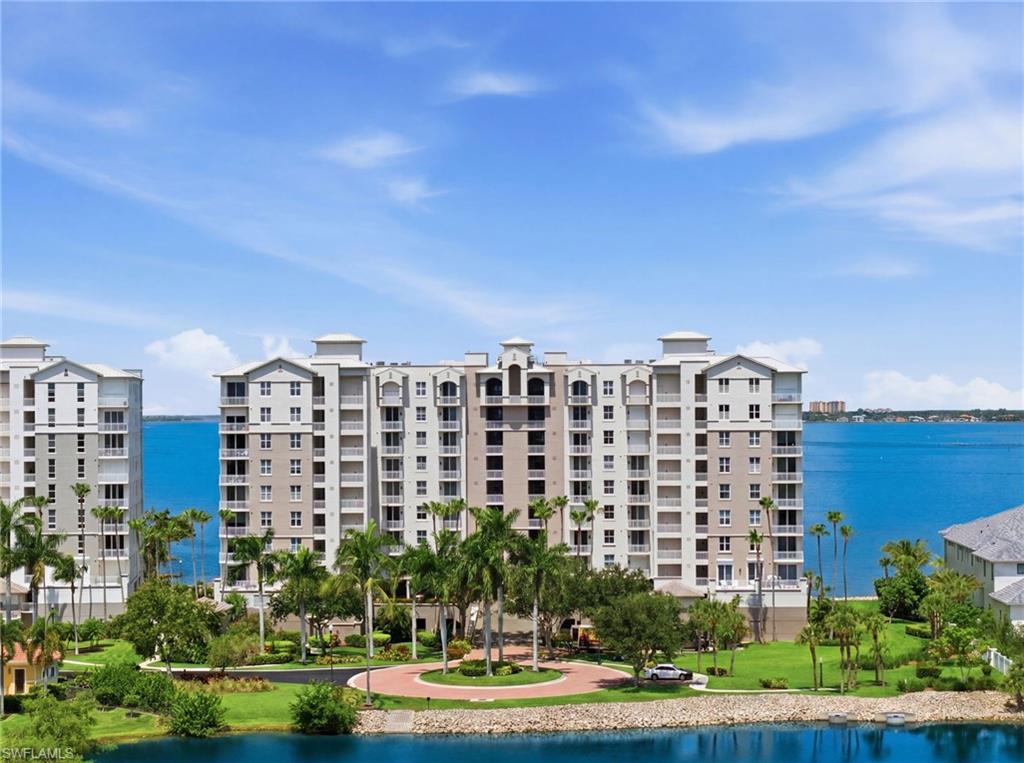 THE SHORES - Residential