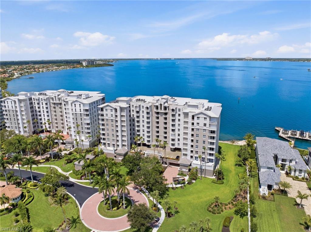THE SHORES - Residential