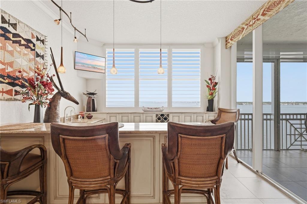 THE SHORES - Residential