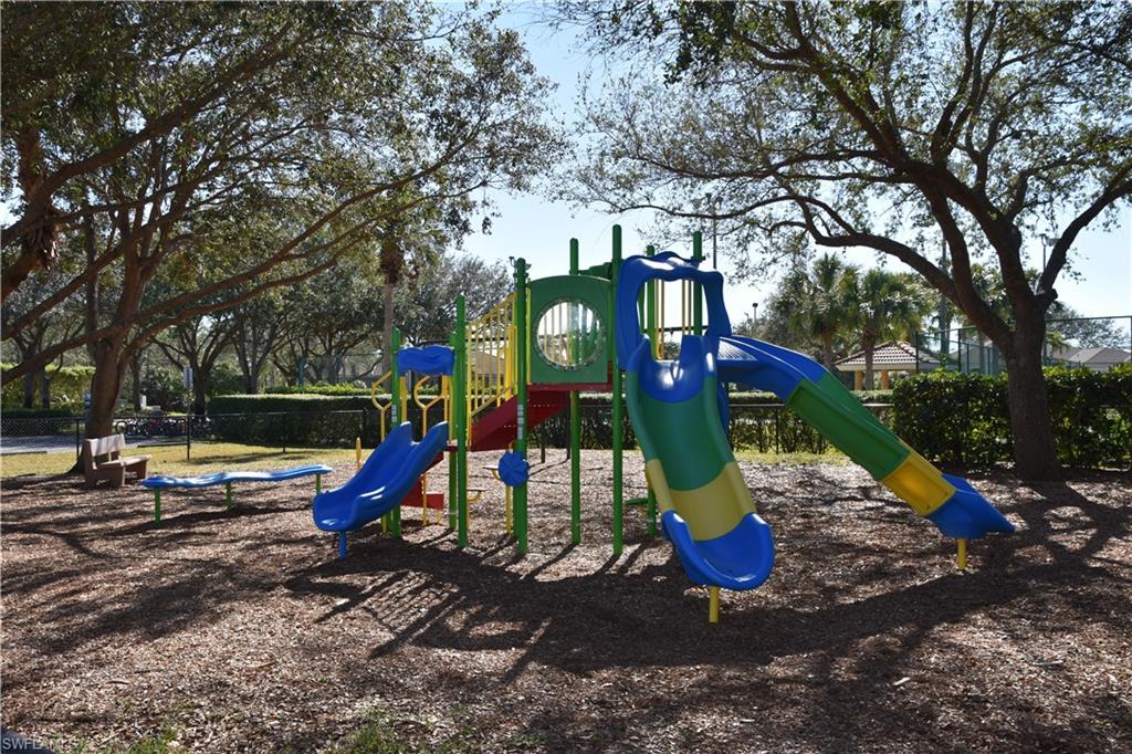 PEBBLEBROOKE LAKES - Residential